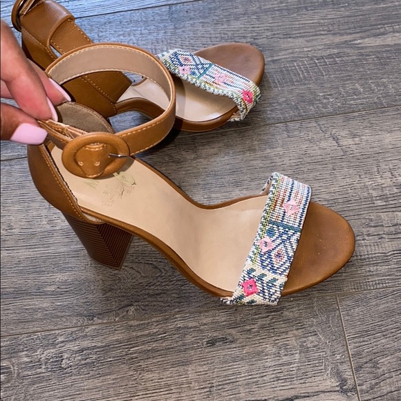 Heels - Picture 2 of 3